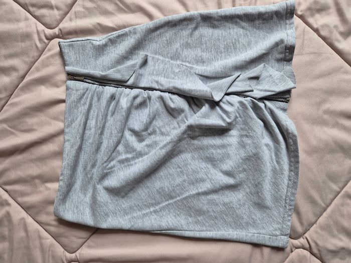 Jupe courte grise fermeture T34