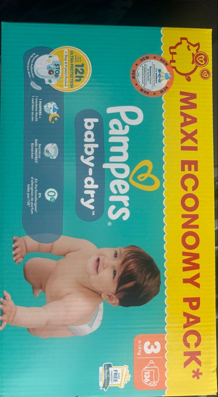 Maxi pack couche Pampers baby dry