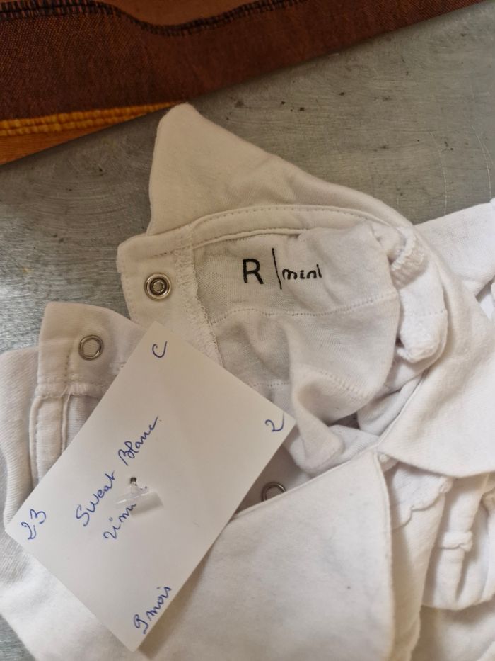 Sweat blanc fille très non état - photo numéro 2