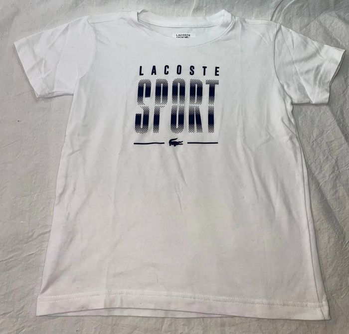 tshirt Lacoste 6 ans légères traces