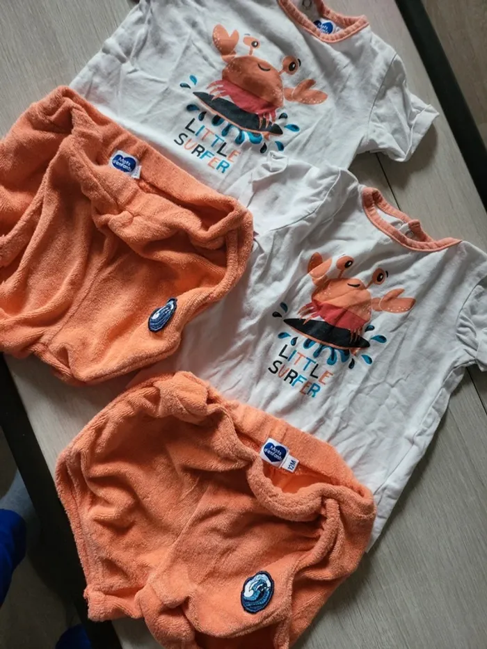 2 Ensembles  t-shirt et short 12 mois