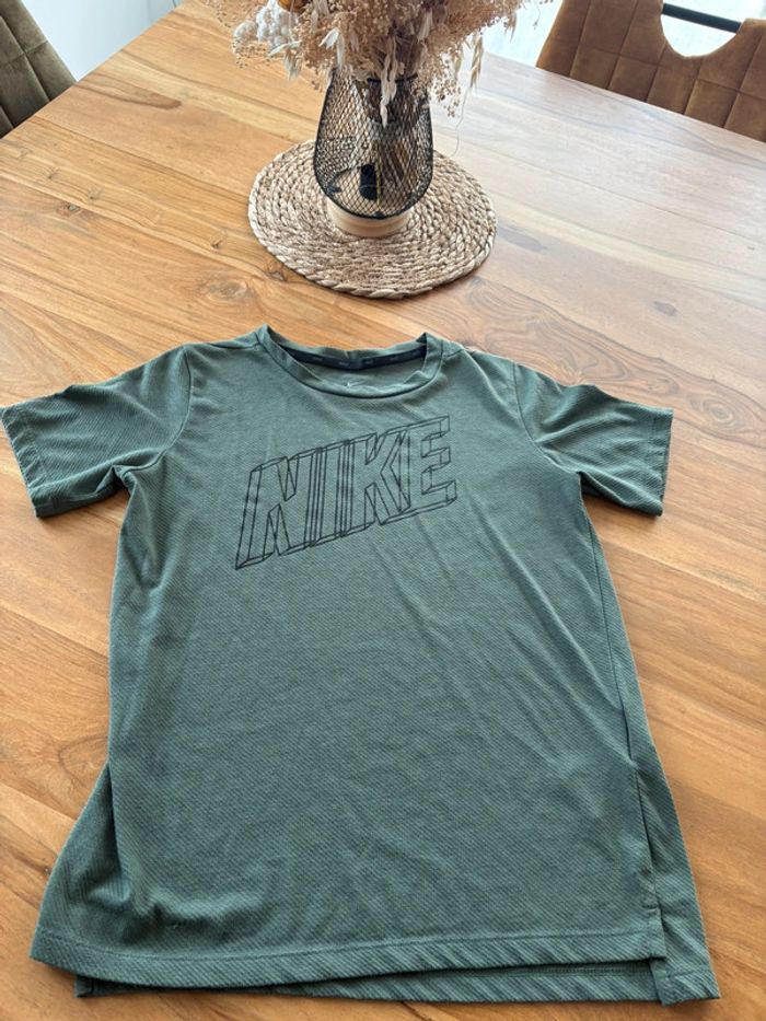 T-shirt léger Nike L 147-158 cm Vert