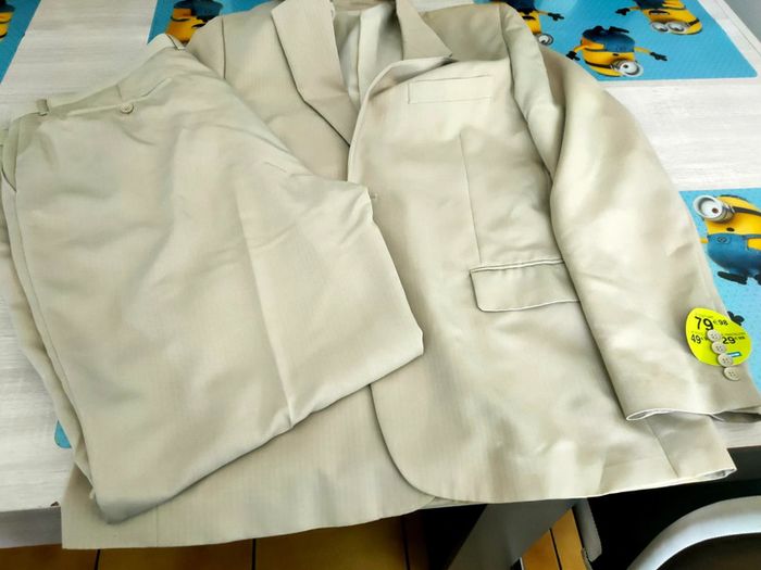 Costume homme neuf - photo numéro 2