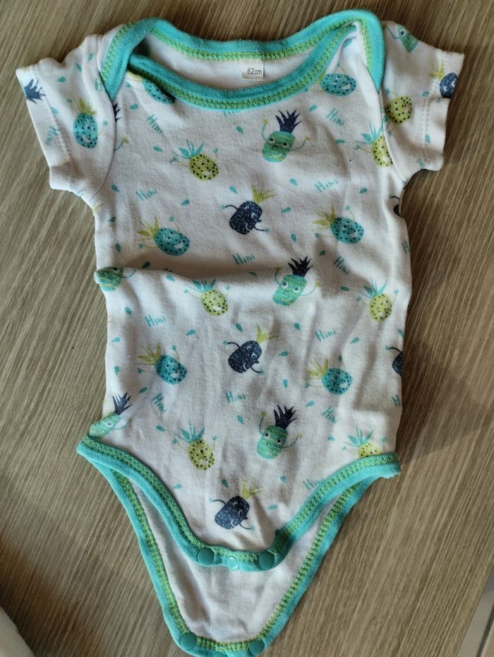 Lot 2 bodys - photo numéro 3