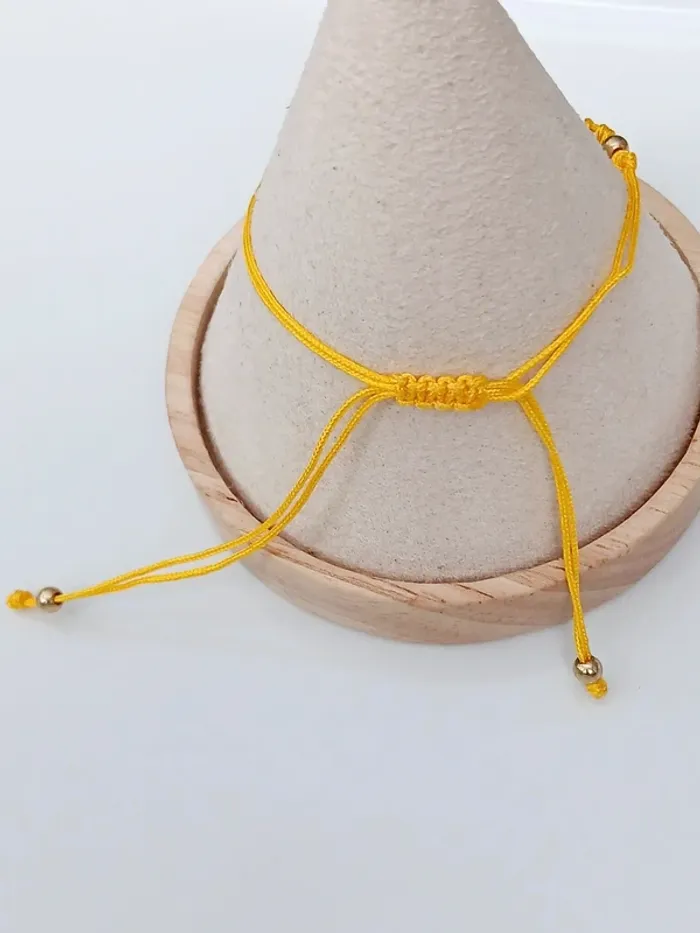 Bracelet fleur orange corail sur cordon ajustable – look minimaliste - photo numéro 3