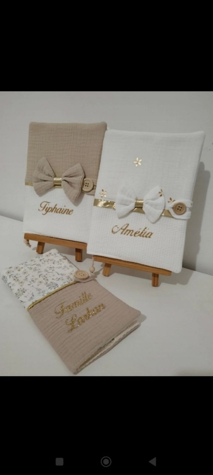 Un protège carnet de santé 22€