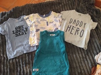 Lot de 11 vêtements en 18mois