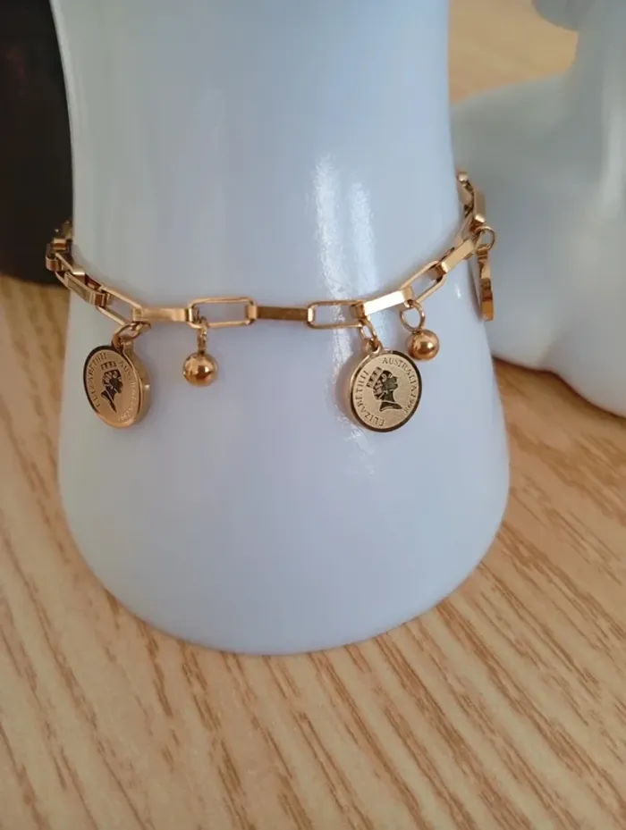 Bracelet doré idée cadeau bracelet à breloques en acier - photo numéro 2