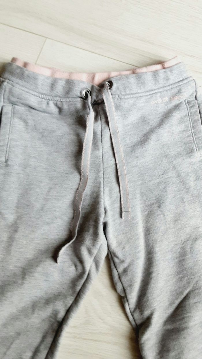 Vêtement fille pantalon jogging survêtement gris Okaïdi 4 ans - photo numéro 2