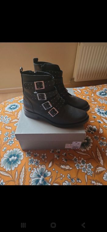 Bottines noir en cuir p37