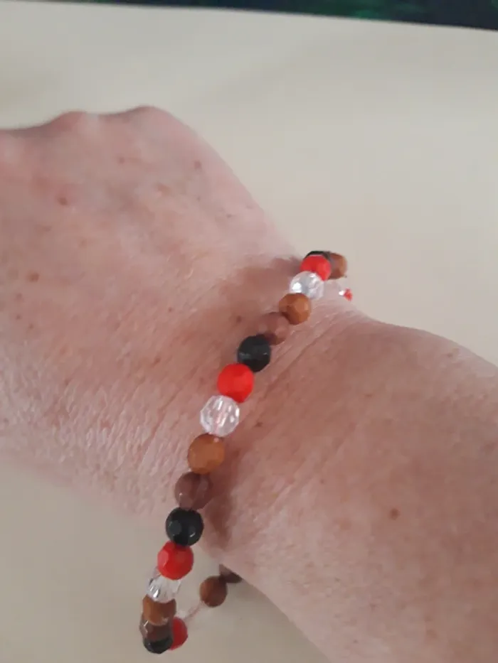 Joli bracelet perles multicolores