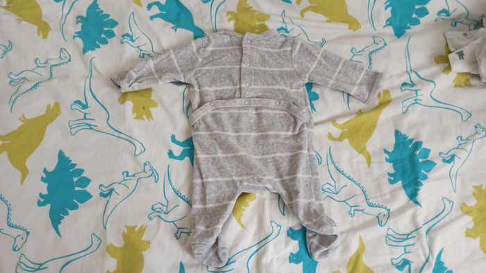 Lot Pyjama 1 mois - photo numéro 8