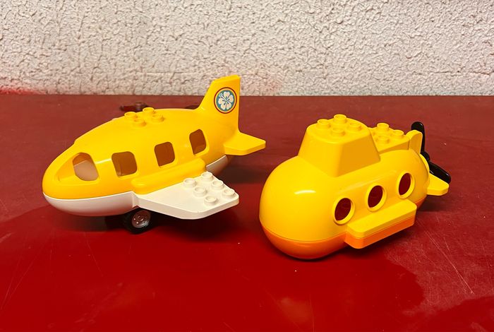 2 véhicules Lego Duplo