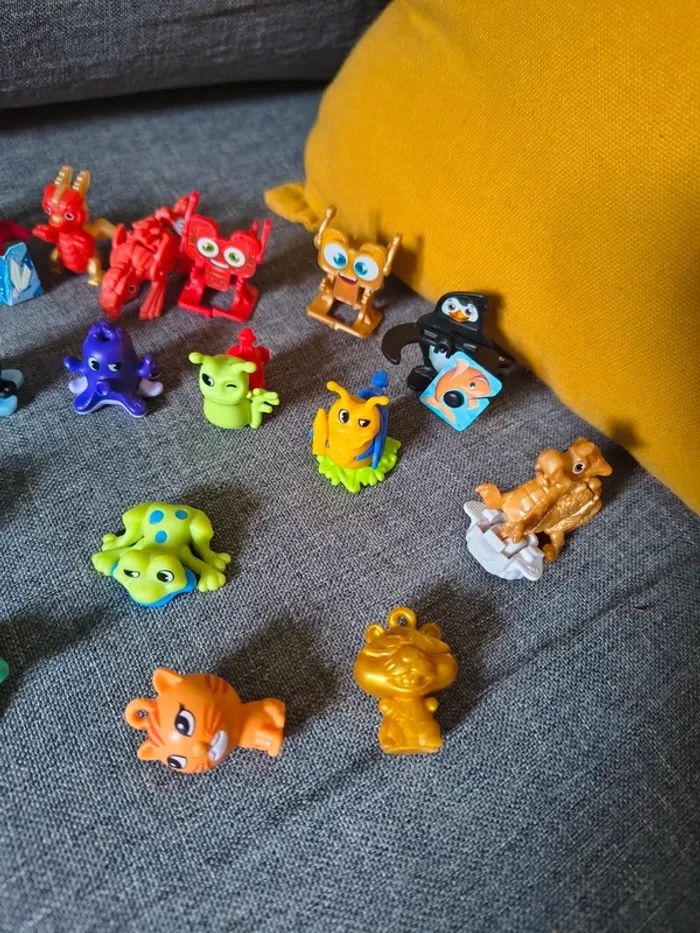 Lot de petits jouets Kinder surprise - photo numéro 2
