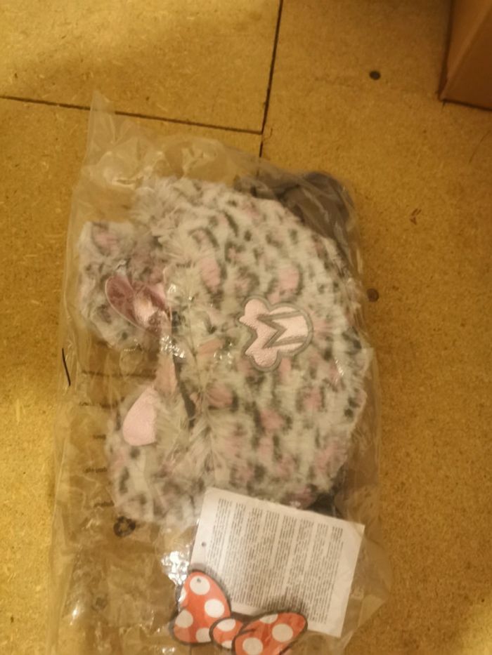 Sacoche minnie fourrure disney neuve - photo numéro 2