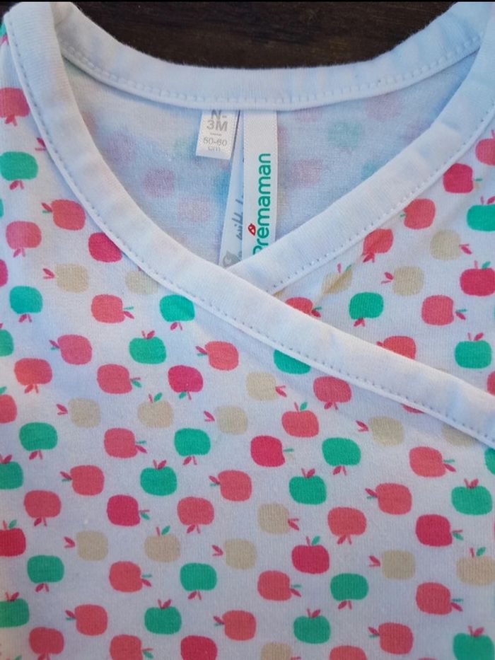 Lot Ensemble naissance Body Bonnet Chaussons 0/3m et Pyjama 1m - photo numéro 4