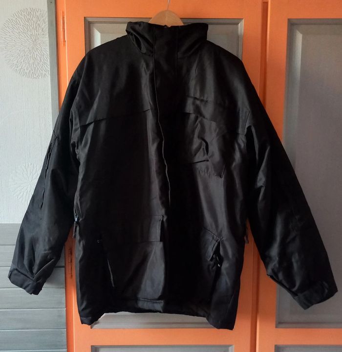 parka noir