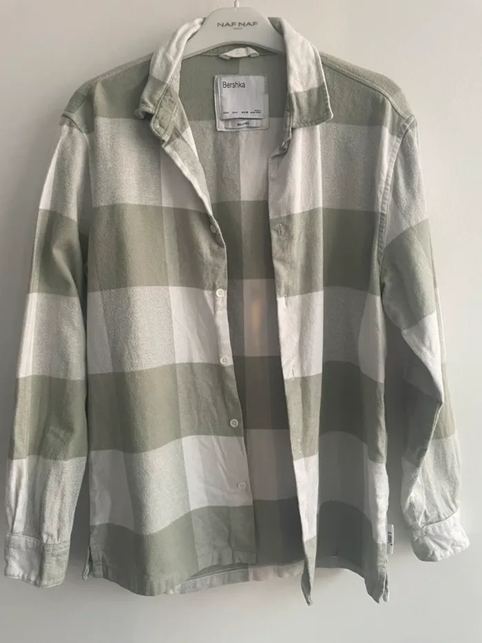 Sur chemise légère