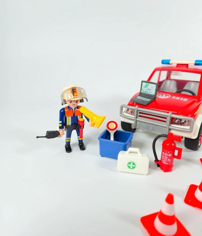Playmobil Voiture de Pompier Rouge - photo numéro 2