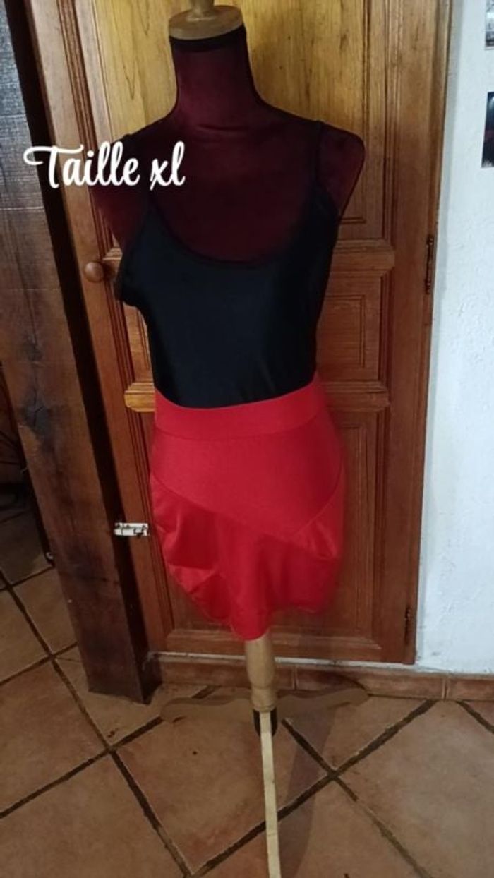 Robe noir & rouge