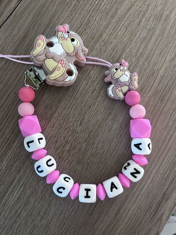 Attache tétine