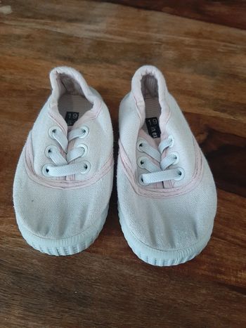 Chaussures fille taille 19
