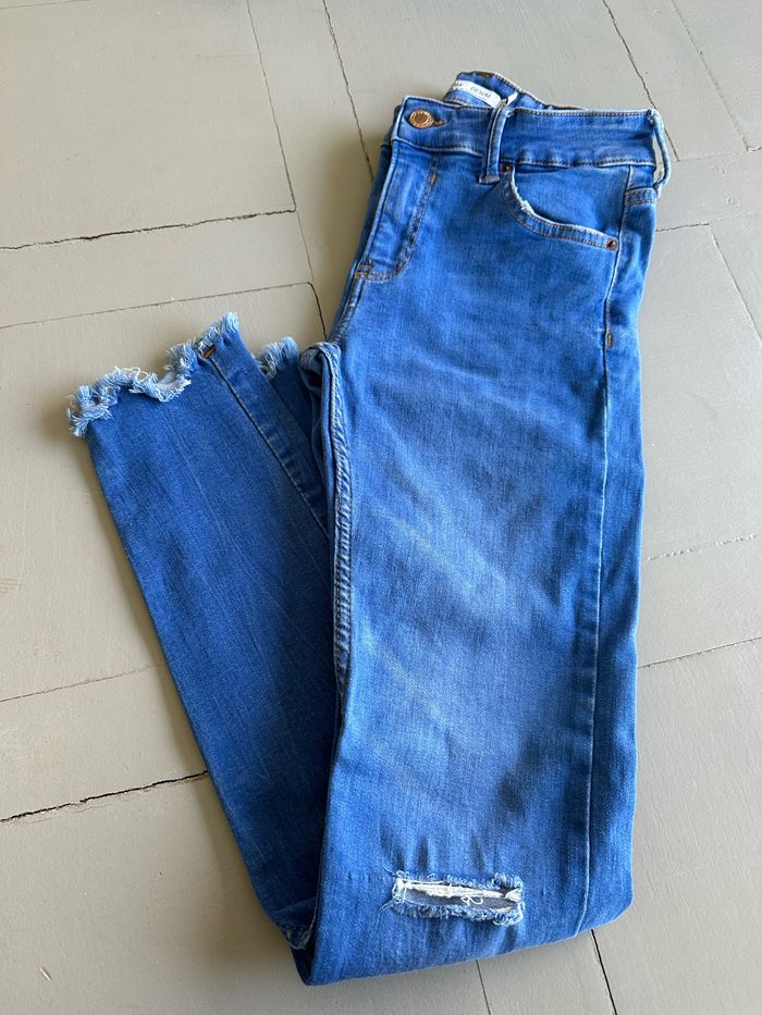Magnifique jean bleu Bershka denim taille 36