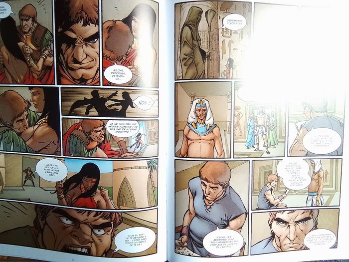 Bande dessinée cartonnée l'égyptienne tome  1  la gloire du père - photo numéro 2