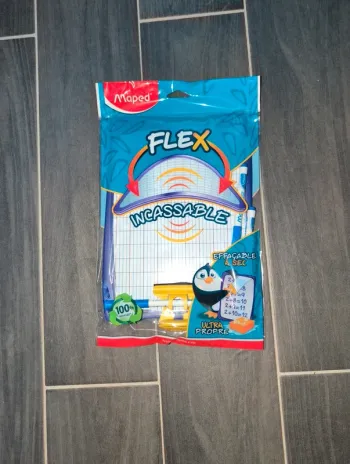 1 ardoise violet + 3 feutres + 1 brosse. Maped flex