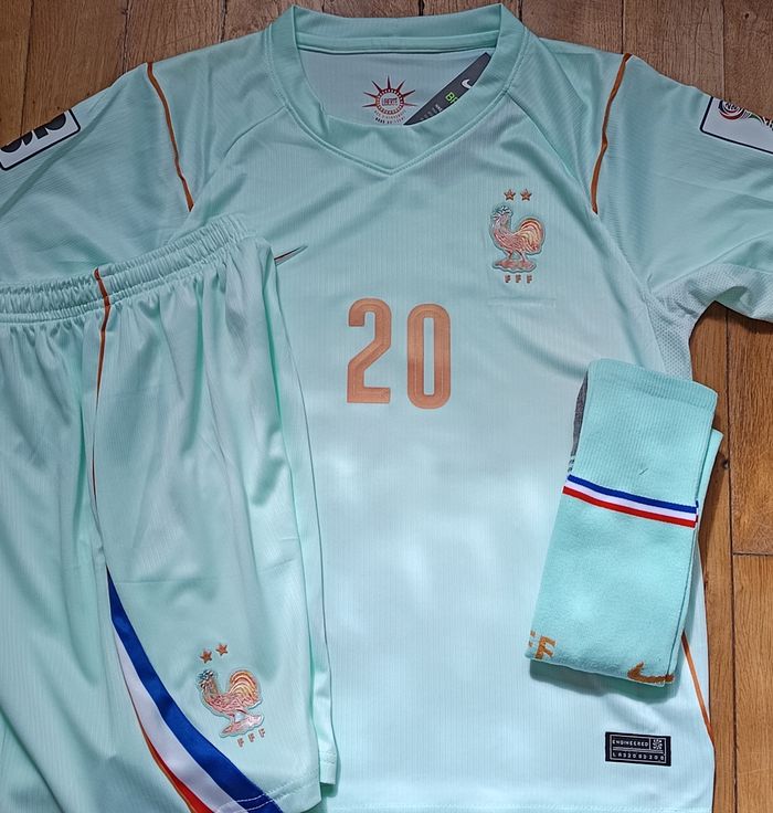 Ensemble sport taille 14 ans Doué Vert - photo numéro 2
