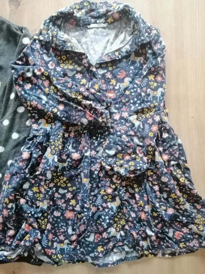 Lot robes 5/6ans - photo numéro 2