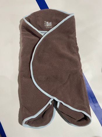 Couverture red castel babynomad