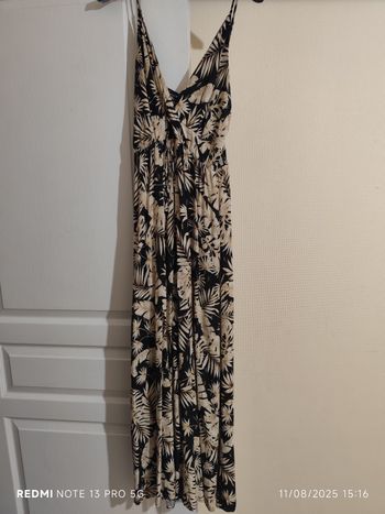 Robe longue noire et dorée TU