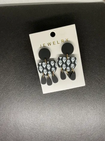Boucles d’oreilles n°55 neuve