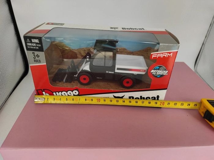 bobcat 4x4 toolcat 5600 with pallet fork bburago - photo numéro 3