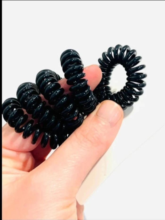 Lot 4 élastiques noir neuf hema style invisibobble - photo numéro 4