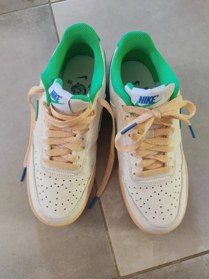 Basket Nike court vision mixte