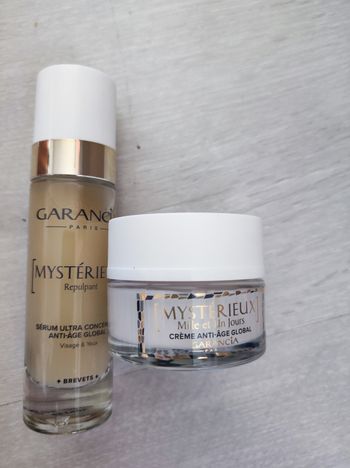 Lot anti âge mystérieux sérum et crème Garancia