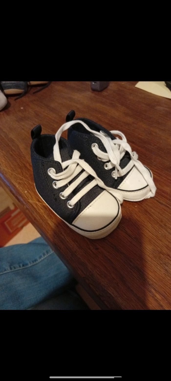 Basket neuve taille 6/9 mois - photo numéro 6