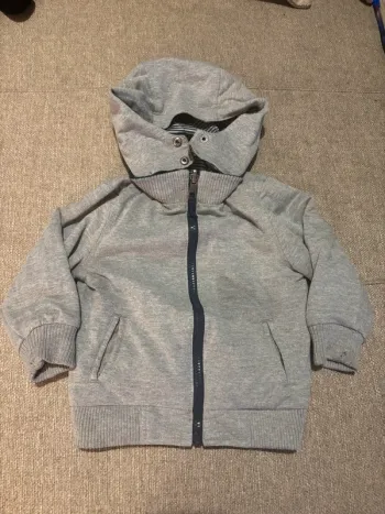 Veste à capuche
