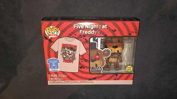 Pack Funko Pop + T-Shirt / Nightmare Freddy 111 / Five Nights at Freddy’s / Glows In The Dark