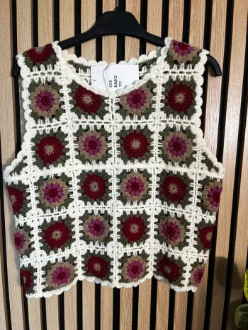 Top court kaki bordeaux crème