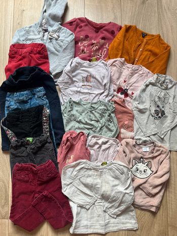 Lot vêtements filles 24 mois TBE