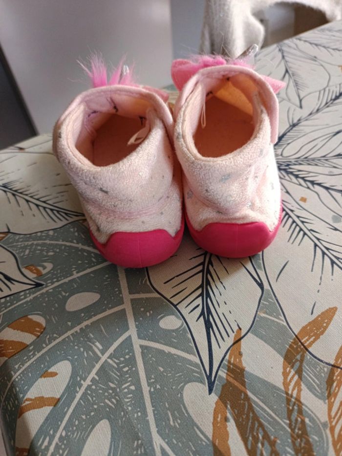 Chaussons licornes taille 27 - photo numéro 2