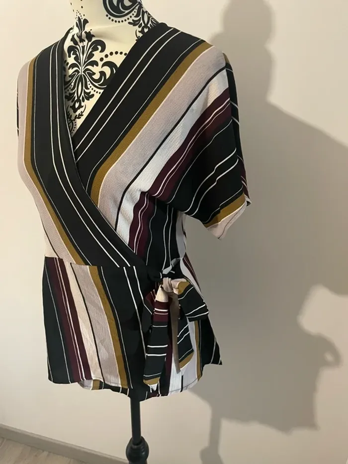 Blouse cache cœur noir rayure vert foncé moutarde blanc beige bordeaux New Look taille 36 - photo numéro 3