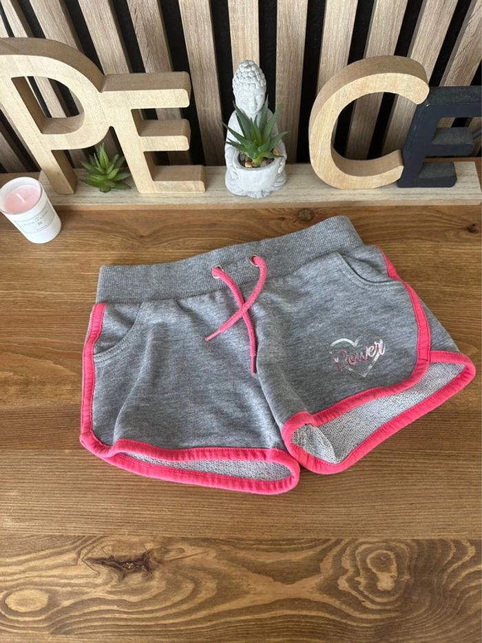 Short gris 6 ans