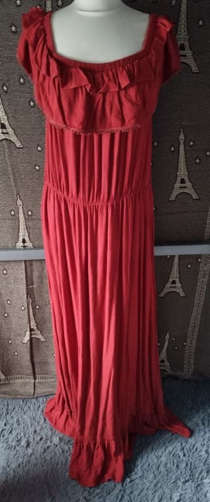 Robe longue bordeaux large taille 42 - 48 voir plus - photo numéro 1