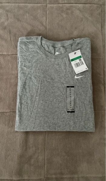 t-shirt nike gris été taille L