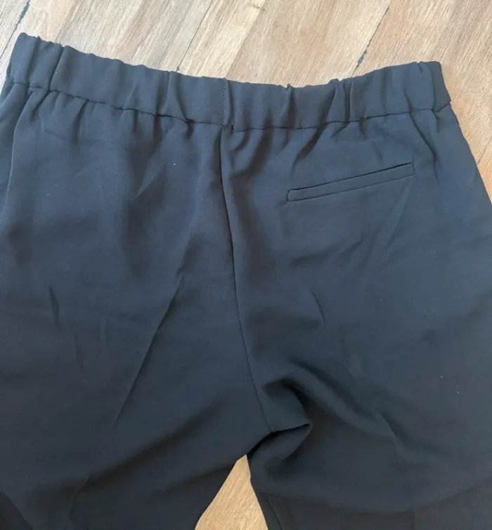 Pantalon noir Mango coupe carotte 7/8 – Taille L - photo numéro 4