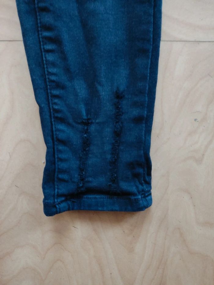 Jean slim noir taille 40 offert - photo numéro 3
